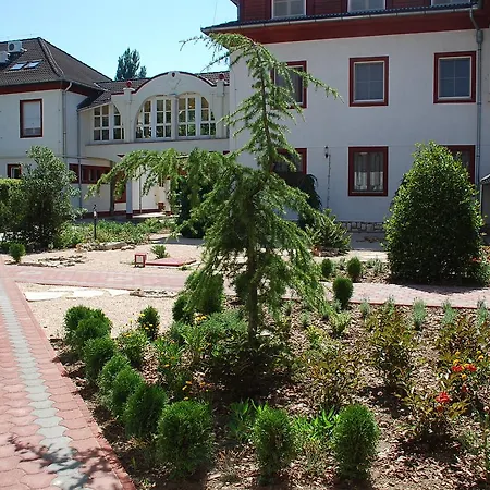 Hotel Baranya 3*